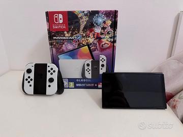 Nintendo switch OLED bianca