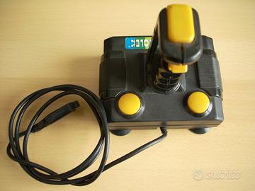 Joystick per Commodore 64, VIC20 e Amiga
