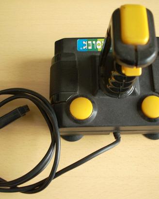 Joystick per Commodore 64, VIC20 e Amiga