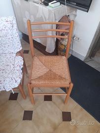 divani letto+tavolo in marmo e 5 sedie 