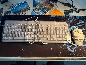 Set di mouse e tastiera vintage