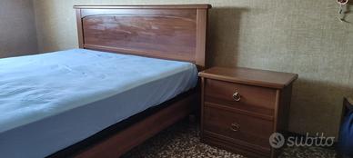 letto con comodini gratis a Luino