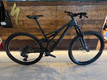 SPECIALIZED a Stumpjumper Carbon