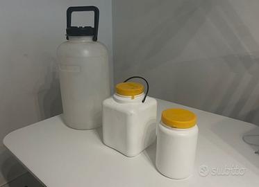 Taniche di diversi formati e capacità