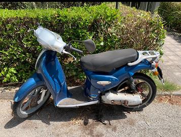 Motorino scarabeo 50