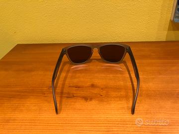 Oakley Frogskin
