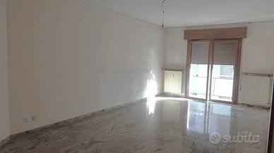 Appartamento di 90 m² con 3 locali e box auto a Ve