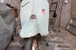 Vespa 50 conservata