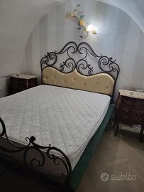 letto comò e comodini pari al nuovo