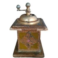 Macinino da caffè vintage in legno decorato inizi