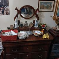 Mobile d epoca con specchio