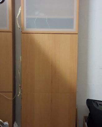 scaffale libreria ikea ne ho 3 uguali 40€ l'una 