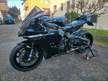Yamaha YZF-R1 2023 unico proprietario 