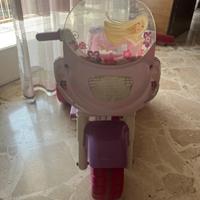 Motore di Barbie funzionante tramite pedale