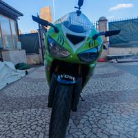 kawasaki ninja 636 anno 2005 