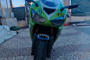 kawasaki ninja 636 anno 2005 