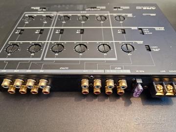 Crossover elettronico a 6 vie Alpine 3672