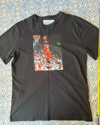 Maglietta con stampa giocatore di Basket taglia M