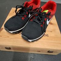 nike rosso nero taglia 42
