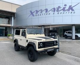 LAND ROVER Defender 2.0 90 Benzina/GPL 6 POSTI