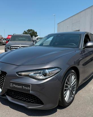 Alfa Romeo Giulia 2.2 Turbodiesel 210 CV AT8 AWD Q