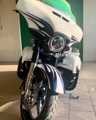 Harley Davidson Street Glide CVO 2016 FLHXSE