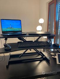 Scrivania regolabile in altezza per PC