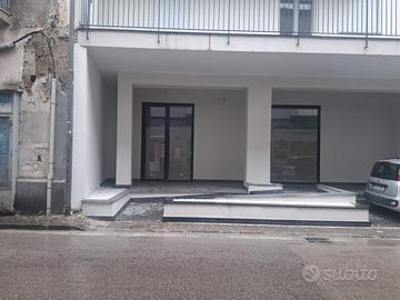 Affittô locali consortile via roma mq 80/100/120