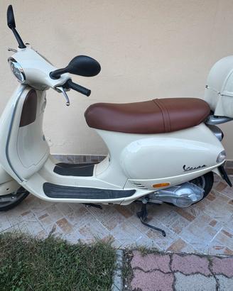 Vespa 125 et4 anno 2001