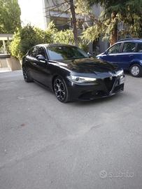 Alfa romeo Giulia 180cv allestimento Veloce