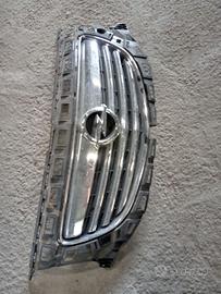 Griglia cromata Opel Insignia 2010