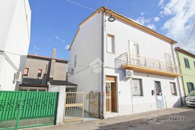 CASA INDIPENDENTE A CAMPOMARINO