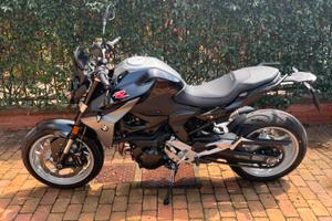 Bmw F900R del 2024