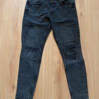 Jeans Neri Zara con strappi