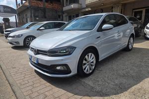 Polo 1.6 TDI 95 CV DSG 5p. R-LINE
