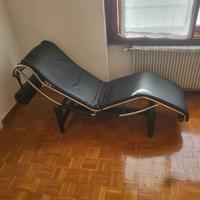Chaise longue in vera pelle