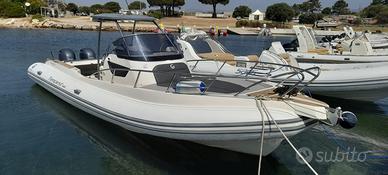 Gommone capelli Tempest 900