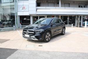 MERCEDES-BENZ GLA 180 Automatic Progressive Adva