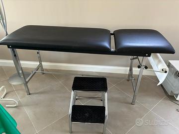 Lettino e scalette da medico