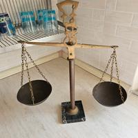 bilancia antica in ottone 