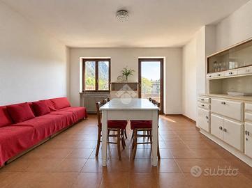 4 LOCALI A VILLA SANTINA