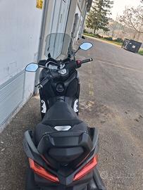 Yamaha xmax 300 tech max