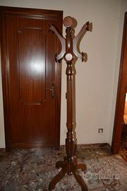 Attaccapanni - Piantana porta abiti in legno