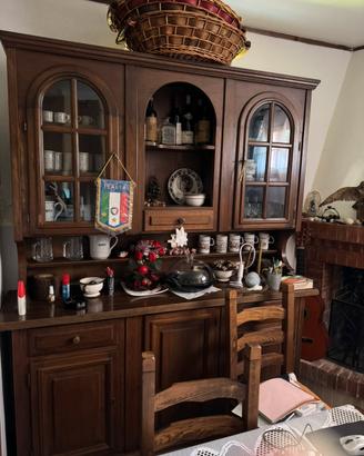 Mobili in legno noce massello