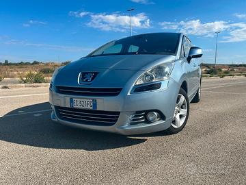 Peugeot 5008 - Pari al nuovo