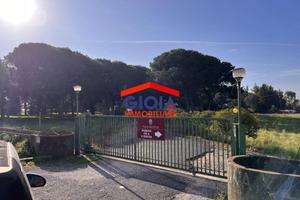 Terreno di 70500 m² a Cellole