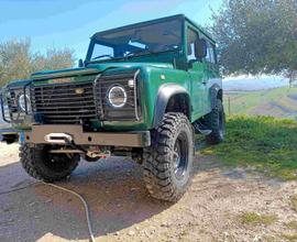 LAND ROVER Defender - 2005