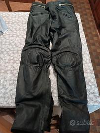 pantalone in pelle per moto