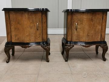 Coppia di comodini Chippendale 