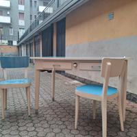 Tavolo vintage anni 50 piano in formica e 2 sedie 